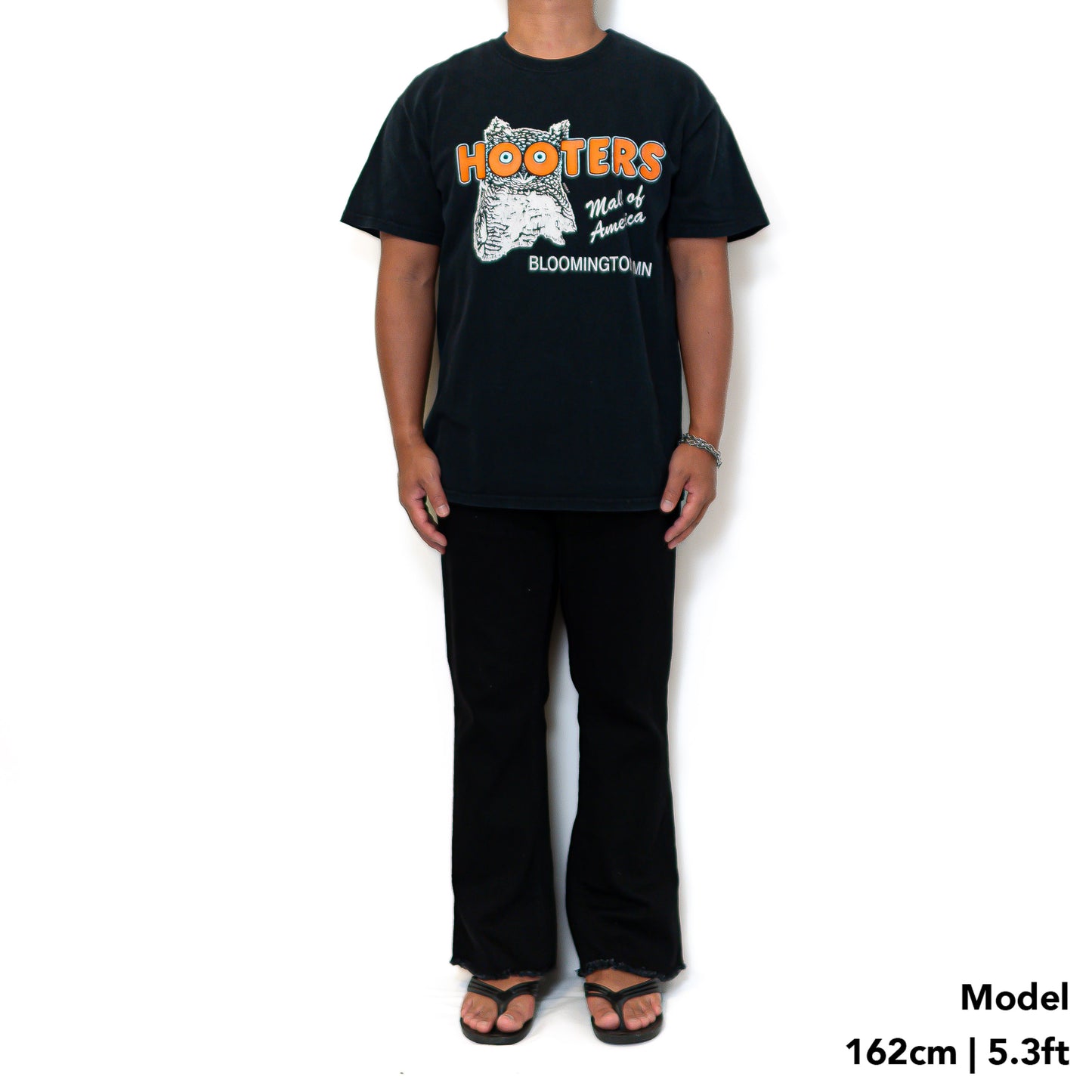 Hooters Tシャツ