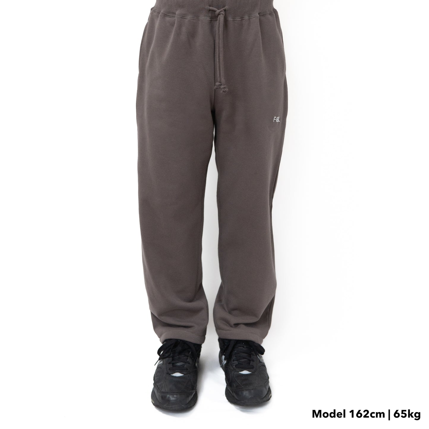 FOL-LOGO スウェットパンツ セサミグレー