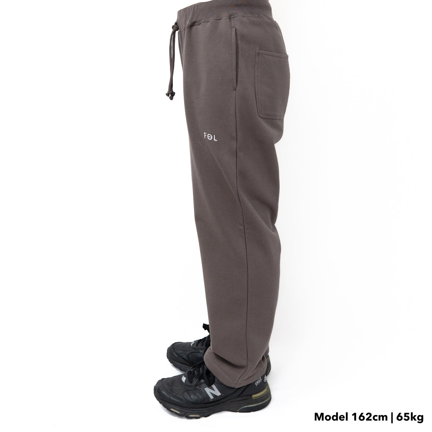 FOL-LOGO スウェットパンツ セサミグレー