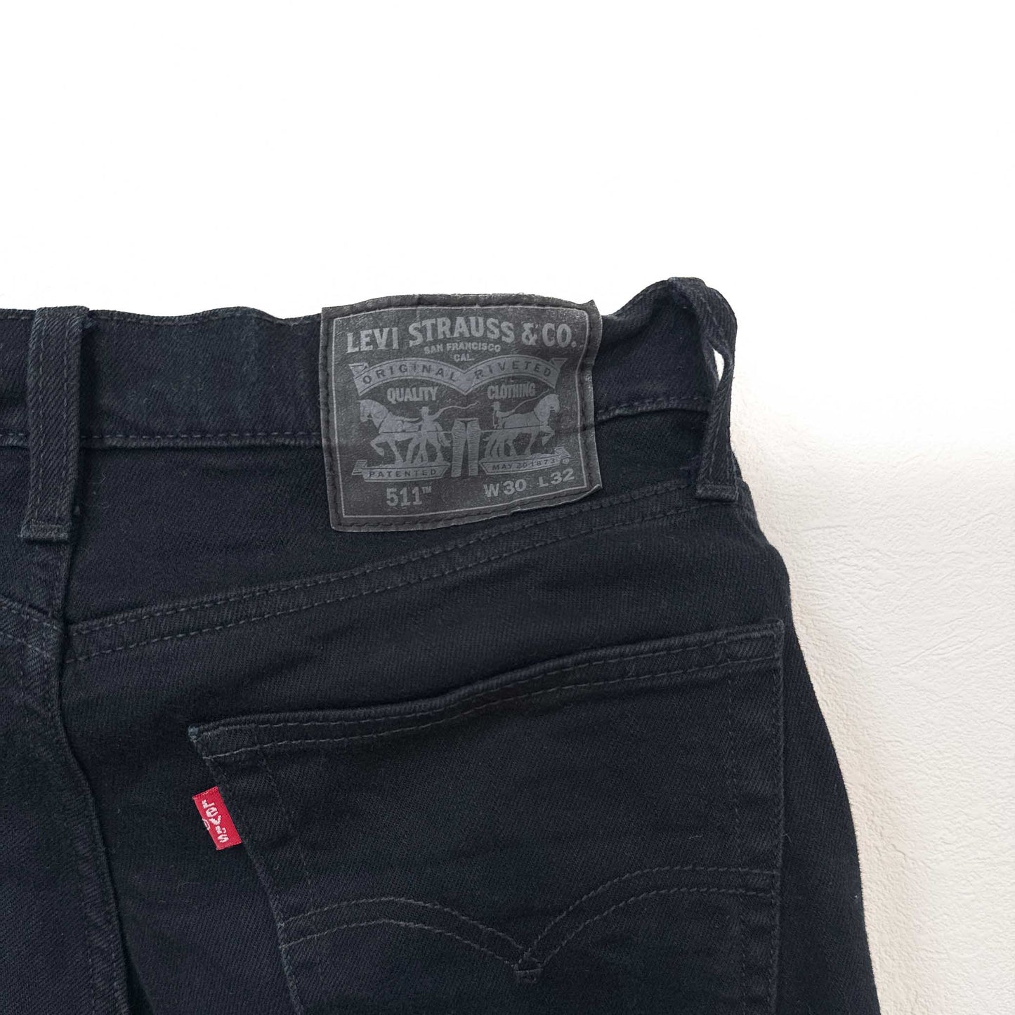 LEVI'S ブラックスキニー