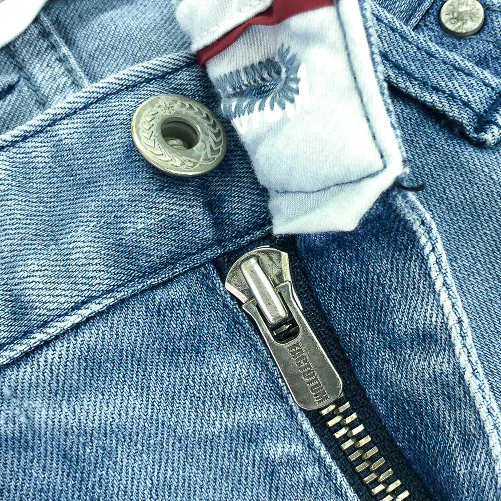 ファクトタム ストレート Made in JAPAN デニム