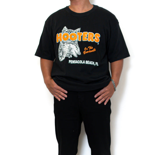 Hooters Tシャツ